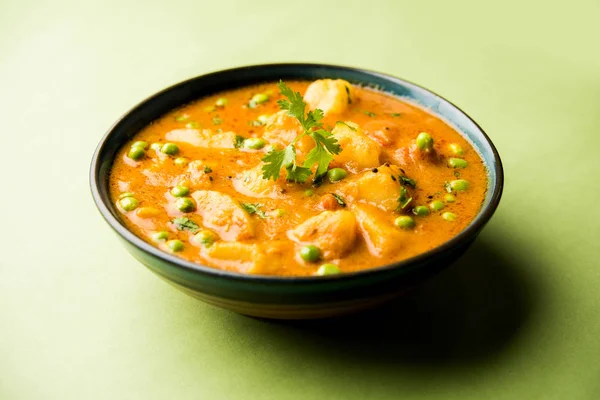 aloo aloo-mutter